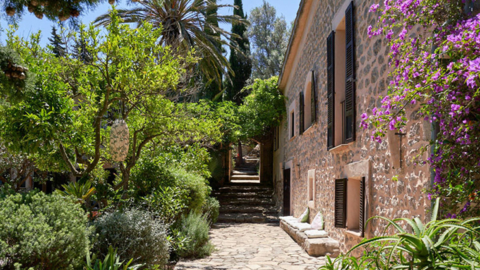 CM-S01.618_Casas_Mallorca_Tramuntana_Sóller_House_Outskirts_Garden_Facade---copia